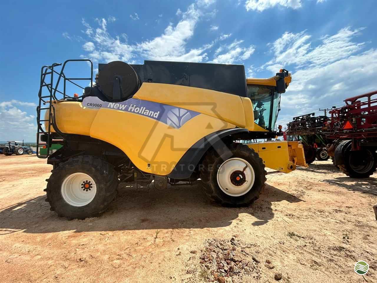 COLHEITADEIRA NEW HOLLAND CR 9060 ATR Tratores PALMAS TOCANTINS TO